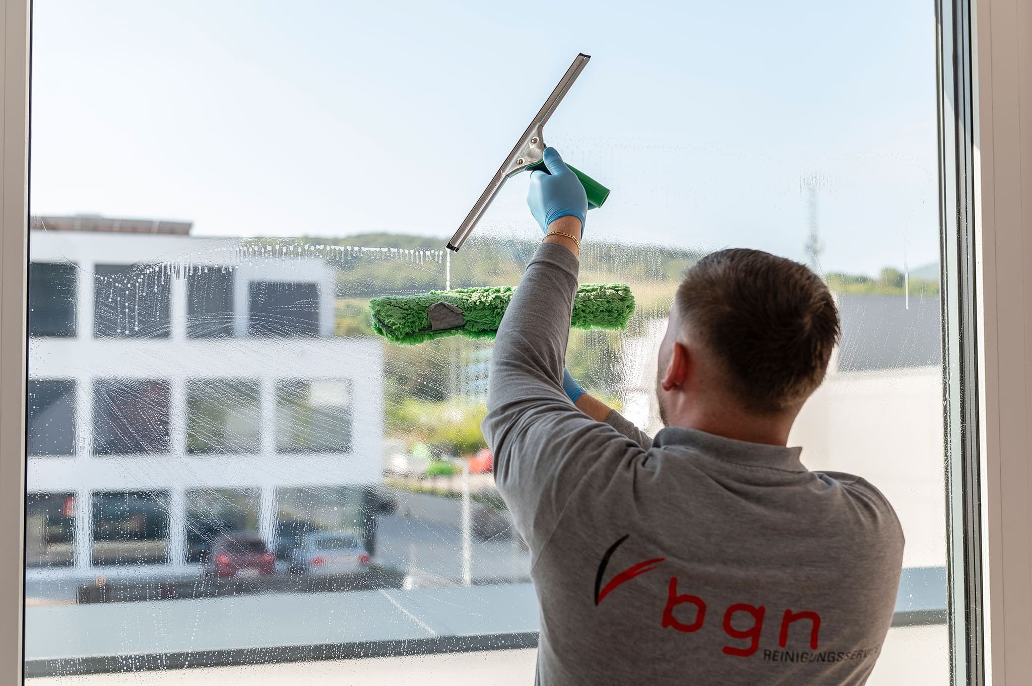 Finde Fensterputzer in der Nähe für dein Zuhause mit Meister-Job