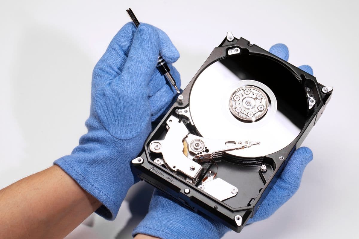 Datenrettung bei defekten Festplatten: Welche Rolle spielen Softwaretools?