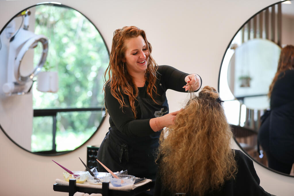 Stilvolle Kosmetik Einrichtung und Friseureinrichtung aus einer Quelle
